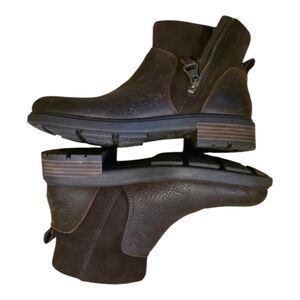 UGG Brown Leather Side-Zip Ankle Boots